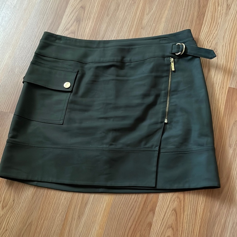 Michael Kors size 8 mini skirt